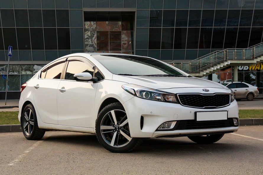 Kia Cerato 2017 белая