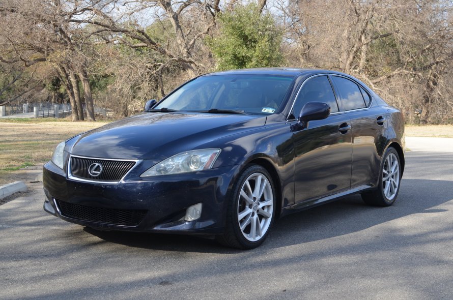 Lexus is 250 2007