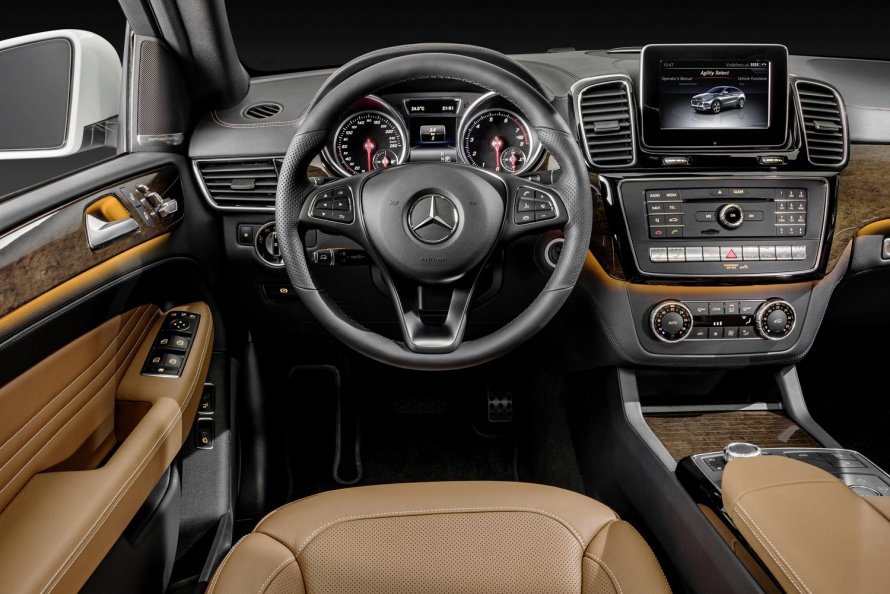 Мерседес Бенц GLE 2016 салон