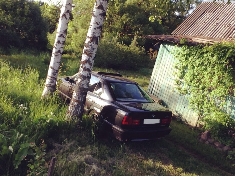 БМВ В деревне зимой по бпанский