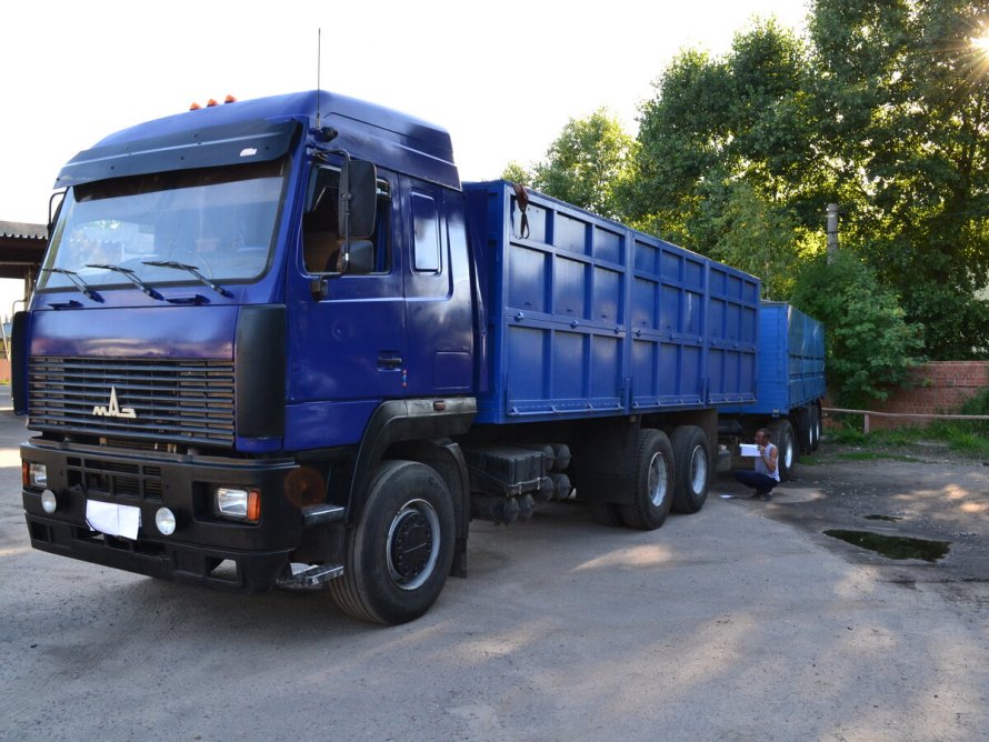 МАЗ 6430 зерновоз