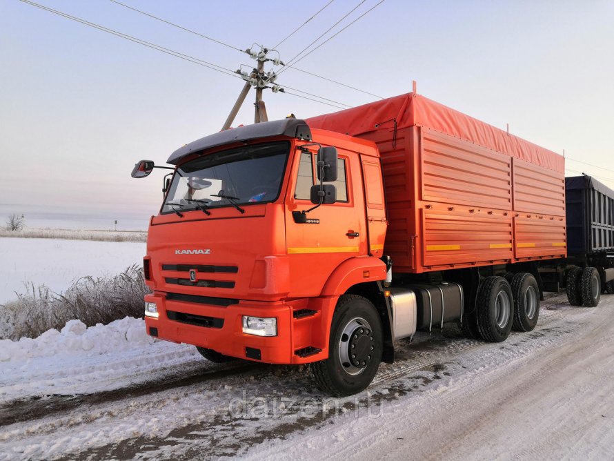 Автопоезд КАМАЗ зерновоз