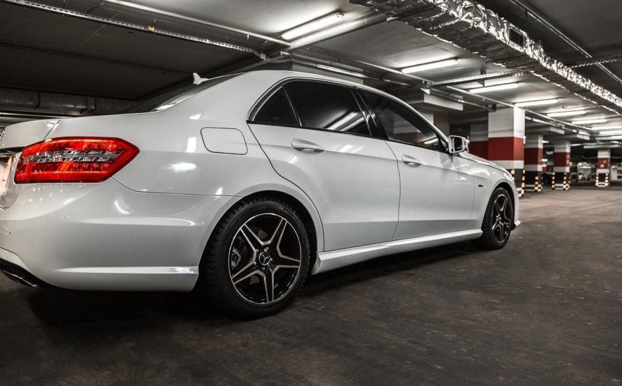 W212 AMG белый
