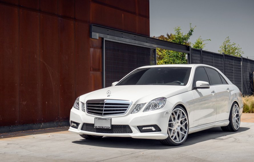 Mercedes Benz w212 белый