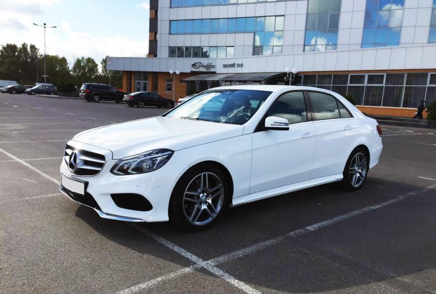 Mercedes Benz w212 белый