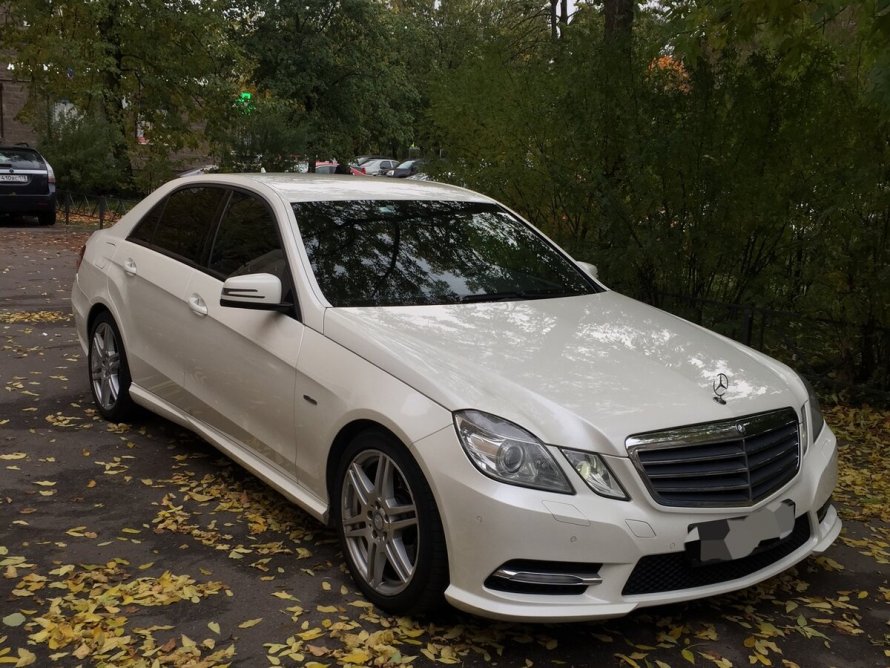 Mercedes w212 белый