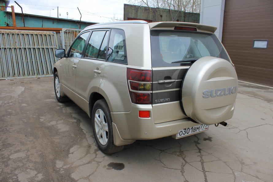 Suzuki Grand Vitara 2003 сзади