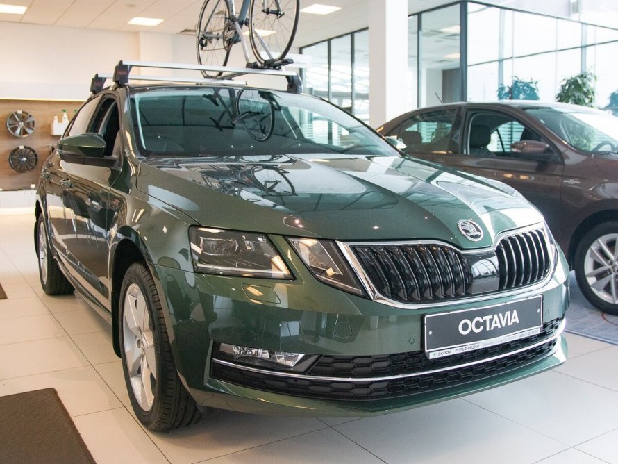 Škoda Octavia 2020 зеленая
