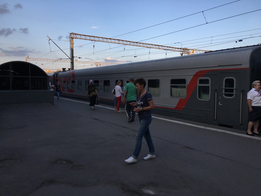 Поезд 306м/305м Москва — Сухум