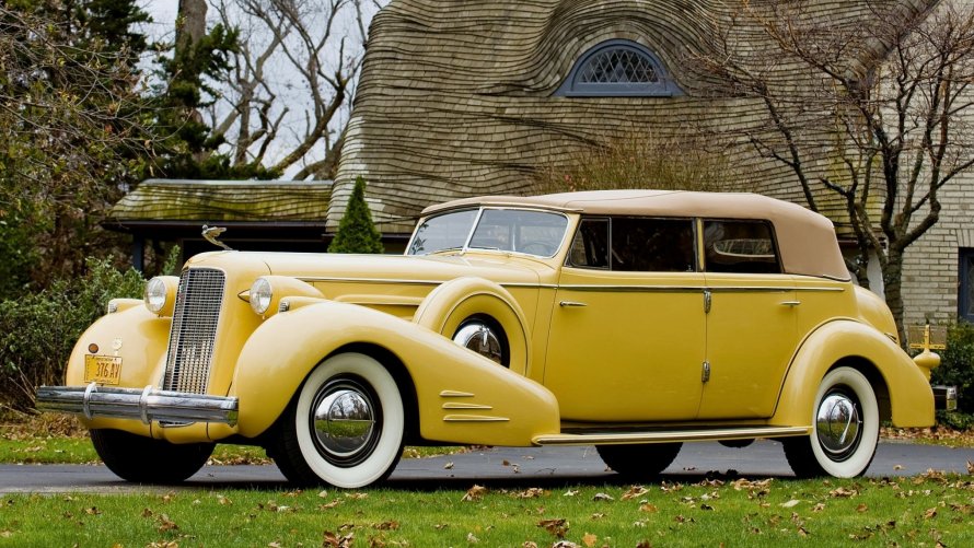 Cadillac v16 Imperial sedan 1935