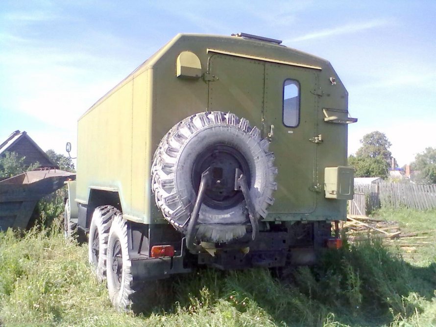 Урал 375 кунг сзади