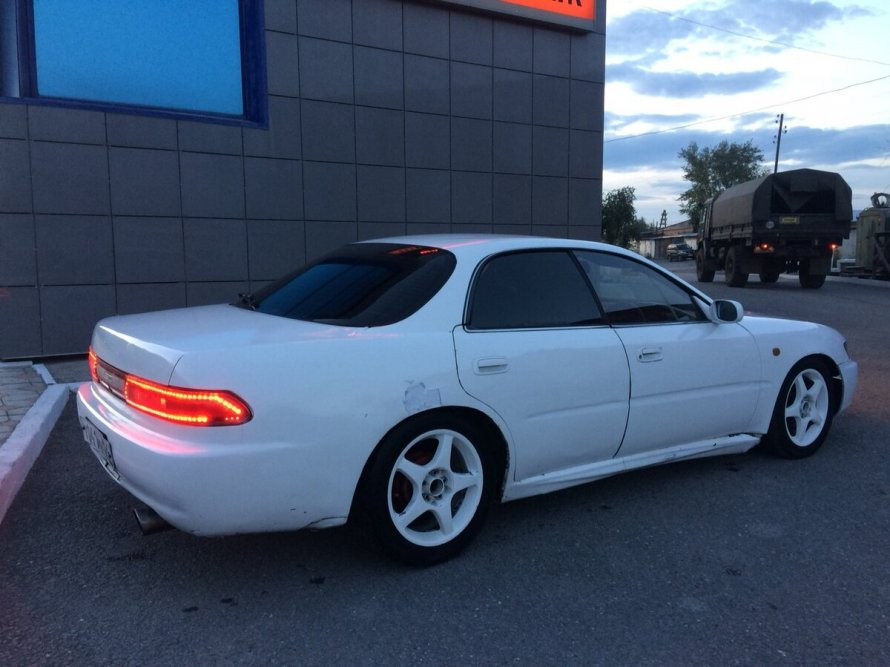 Toyota Carina ed t190