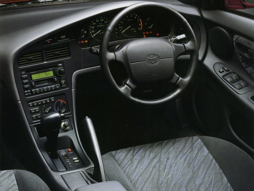 Toyota Carina ed 200