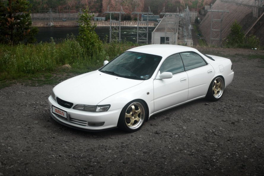 Toyota Carina ed 200
