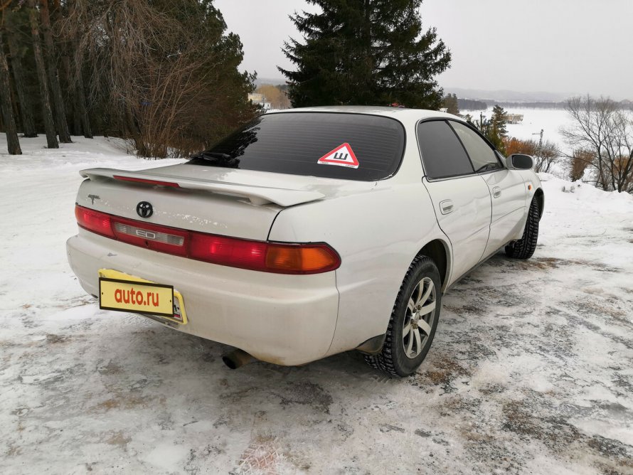 Toyota Carina ed 3