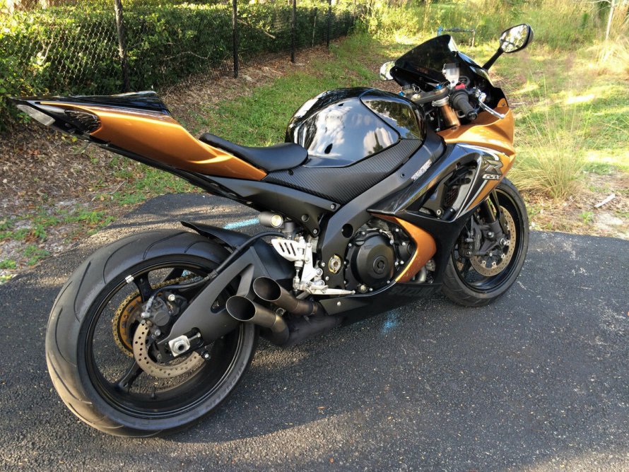 Suzuki GSX-R 1000 k7