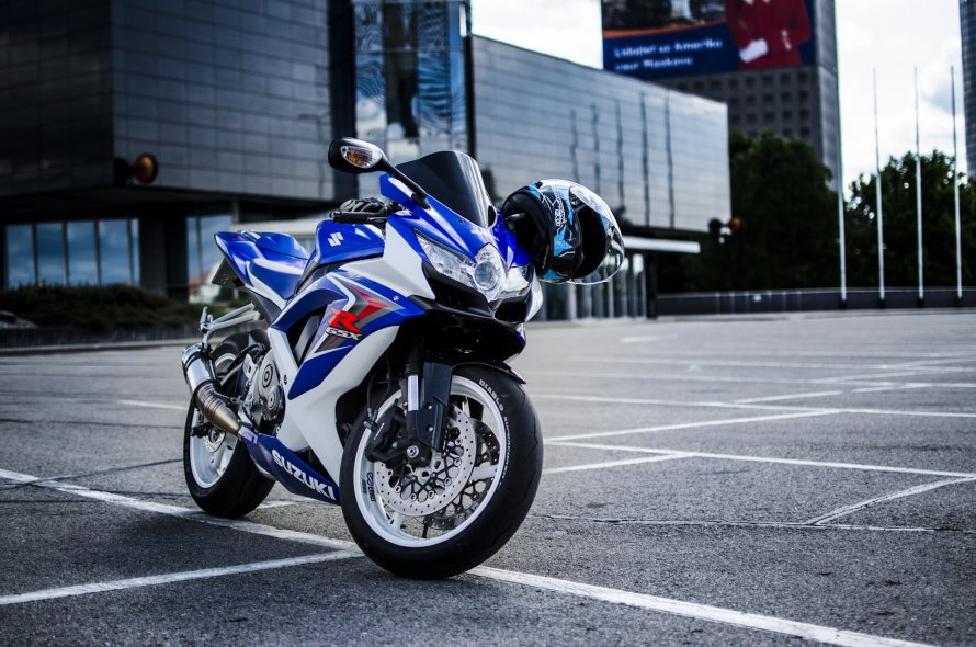 Suzuki GSXR 750