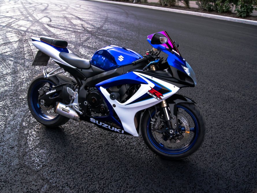 Suzuki GSX R 600 2006 год