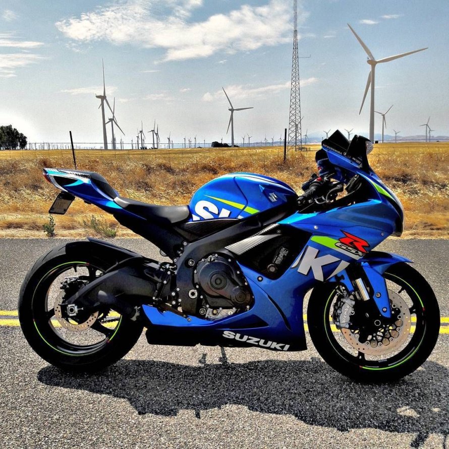 Сузуки GSX 600