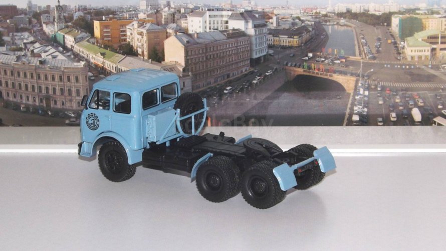 МАЗ-515 (6x4) + МАЗ-5205, голубой / зеленый