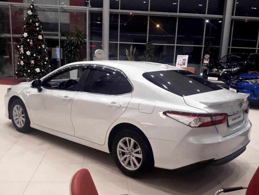 Toyota Camry VII (xv50)