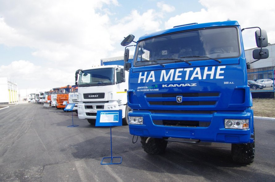 КАМАЗ 6520 на газу