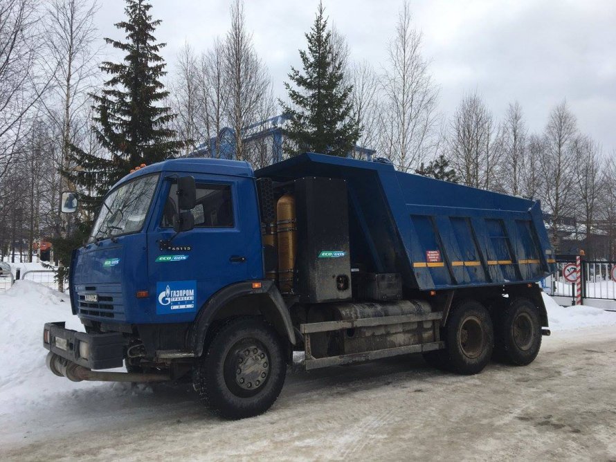 КАМАЗ-65116 на газу на метане с цементовозом