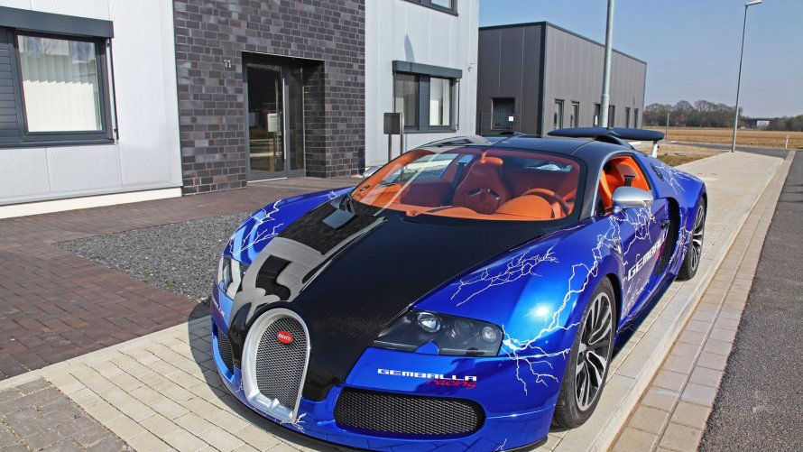 Суперкар Bugatti Veyron