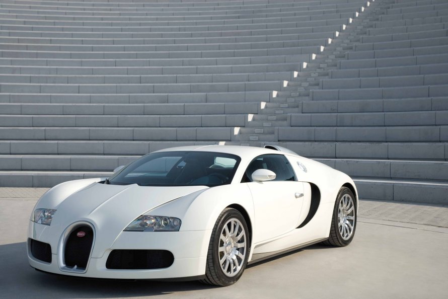 Суперкар Bugatti Veyron