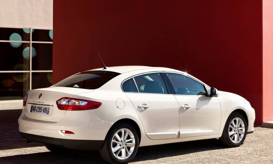 Renault Fluence седан