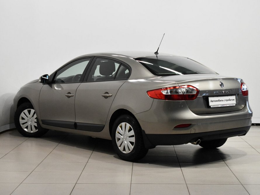 Рено Fluence 2011 седан