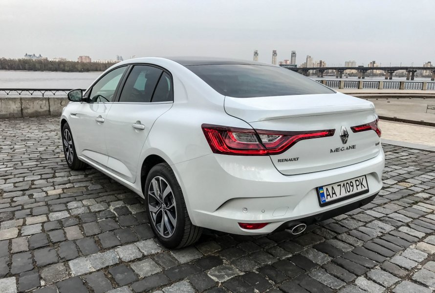 Renault Fluence Рестайлинг 2012