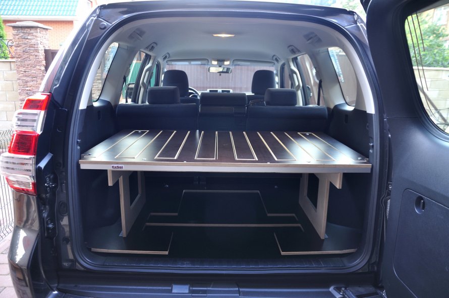 Разложенные багажник Toyota Land Cruiser Prado 120