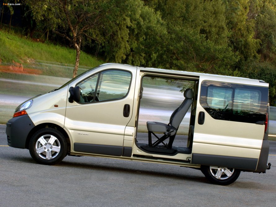 Минивэн Renault Trafic