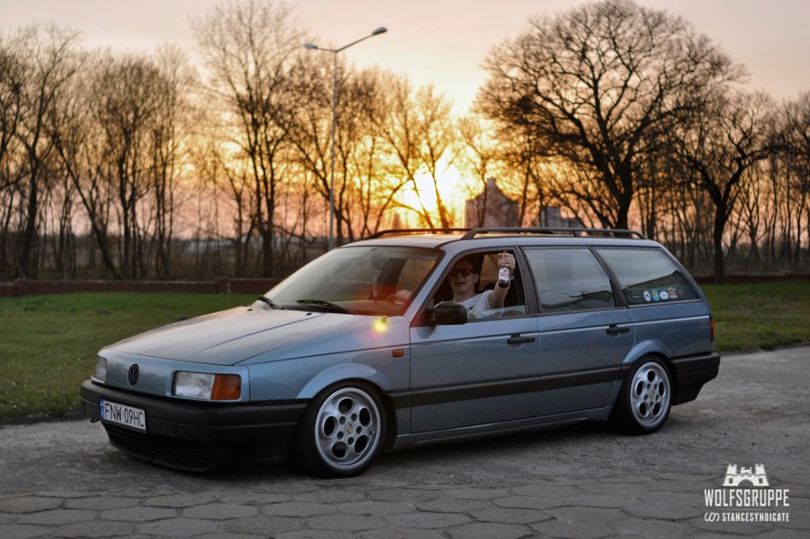 Volkswagen Passat b3 stance
