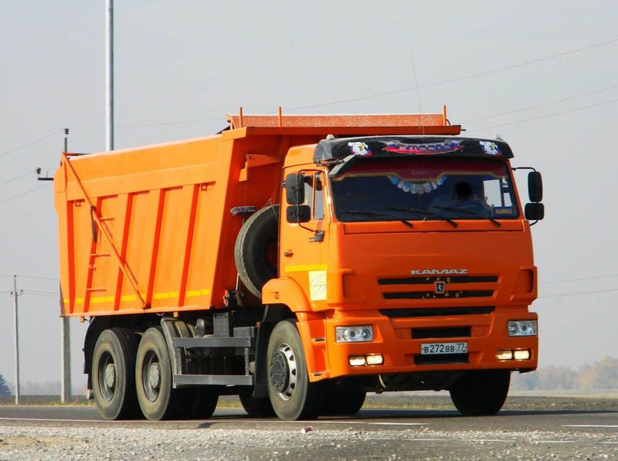 Грузовик КАМАЗ 6520