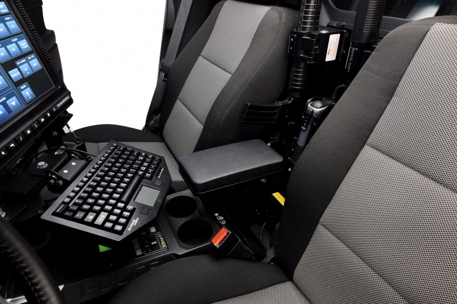 Ford Explorer Police салон