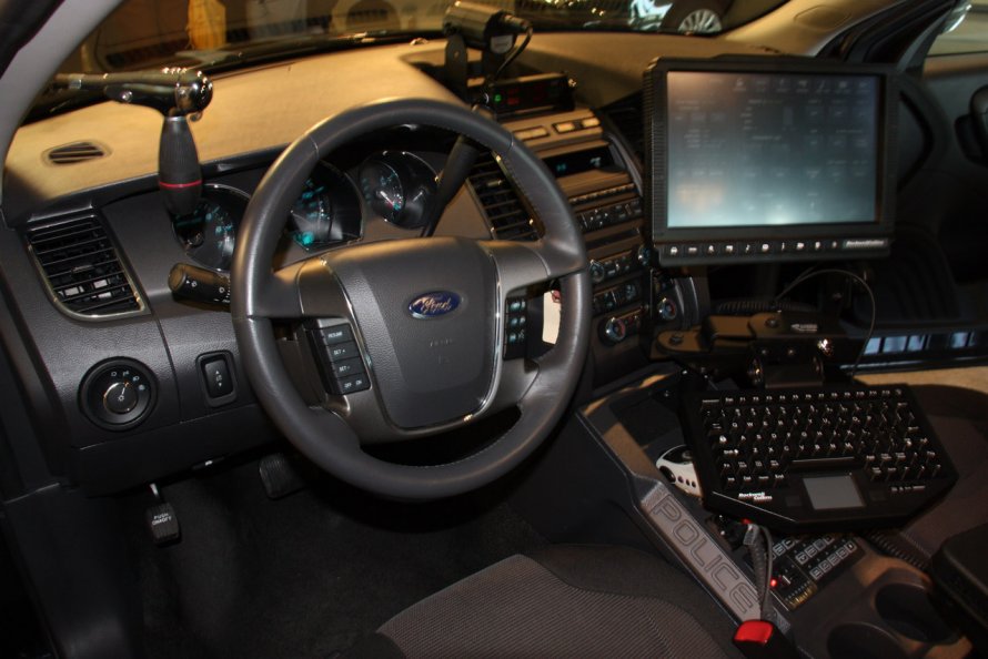 Ford Taurus 2013 Police Interceptor Salon