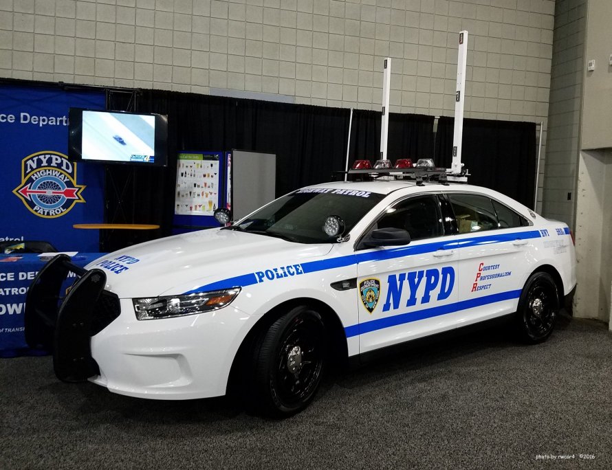Ford Mondeo NYPD