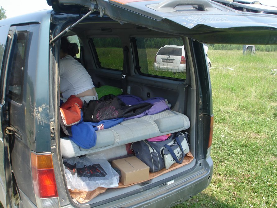 Mazda Bongo Friendee палатка