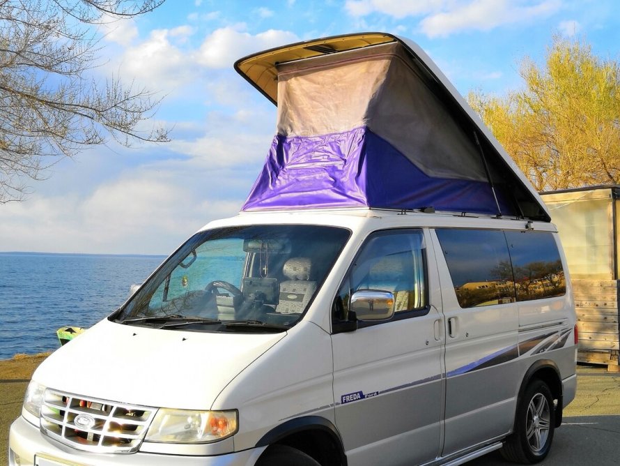 Mazda Bongo Friendee палатка