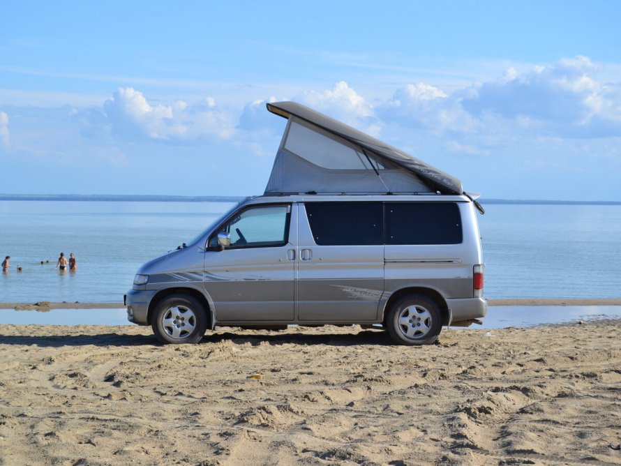 Mazda Bongo Friendee палатка