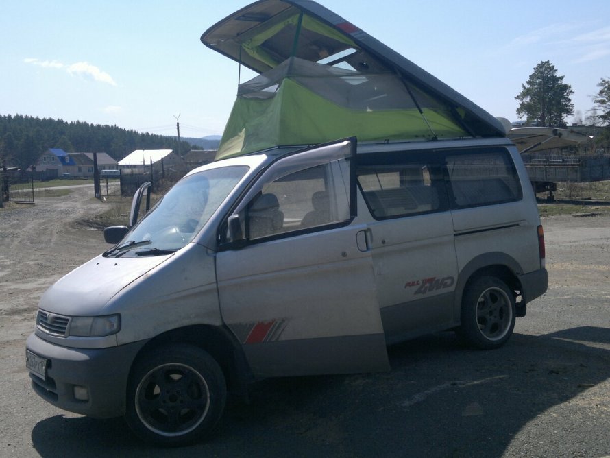 Mazda Bongo Friendee палатка внутри