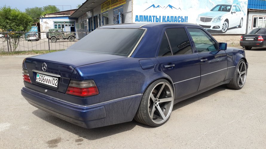 Mercedes-Benz w124