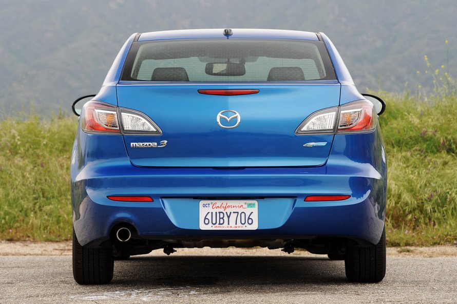 Mazda 3 BL сзади