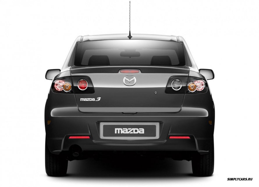 Mazda 3 BK седан вид сзади