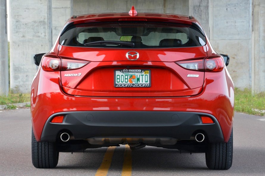 Mazda 3 2014 сзади