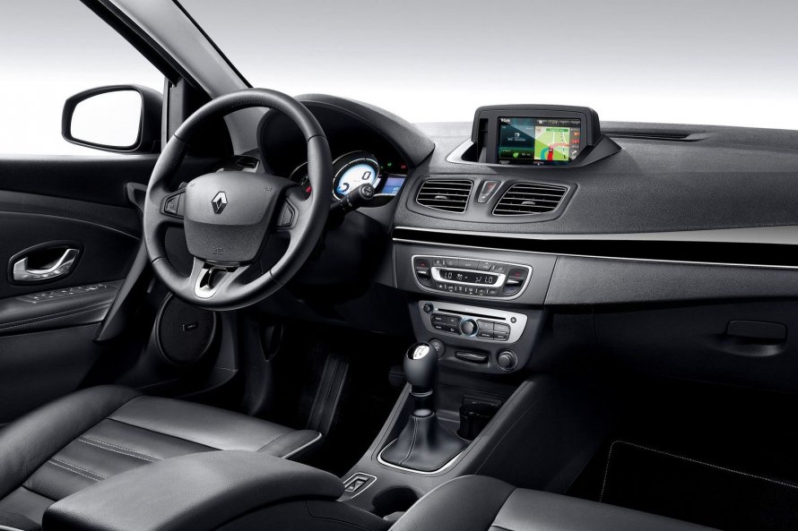 Renault Fluence 2015 салон
