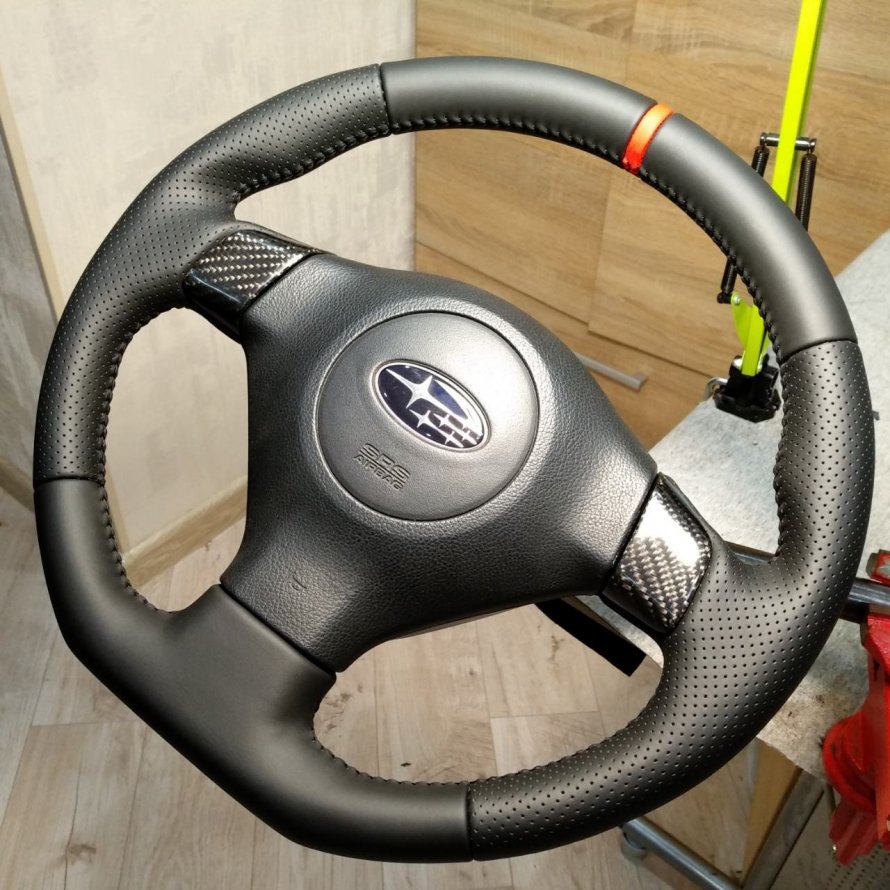 Руль Momo для Subaru Impreza WRX