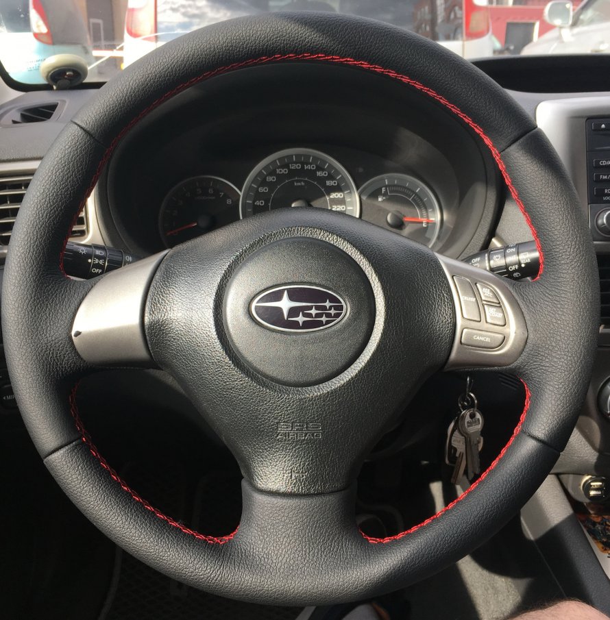 Subaru Impreza GH Momo руль